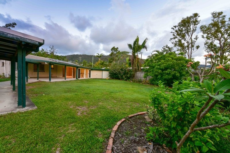 Photo - 1 Picaninni Close, Cannonvale QLD 4802 - Image 18