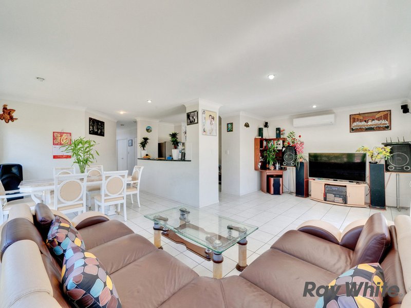 Photo - 1 Pinehurst Place, Oxley QLD 4075 - Image 3