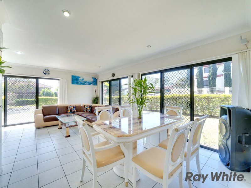 Photo - 1 Pinehurst Place, Oxley QLD 4075 - Image 5