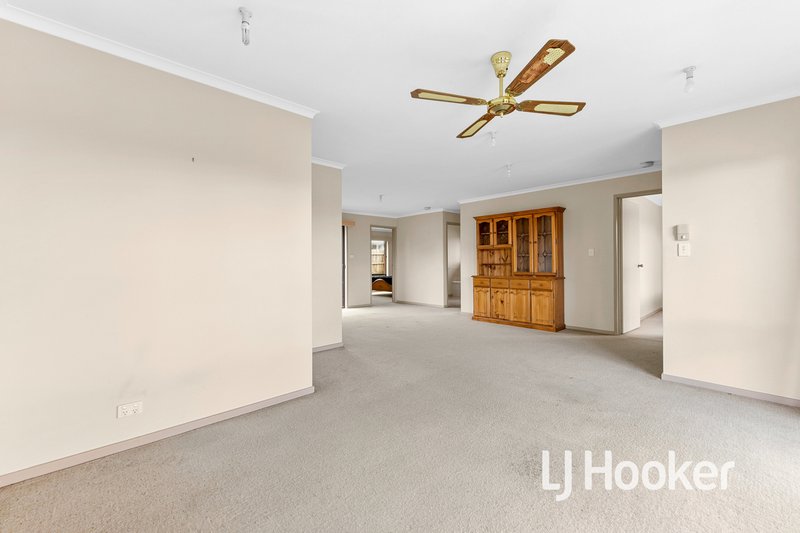 Photo - 1 Pinnacle Way, Hampton Park VIC 3976 - Image 6