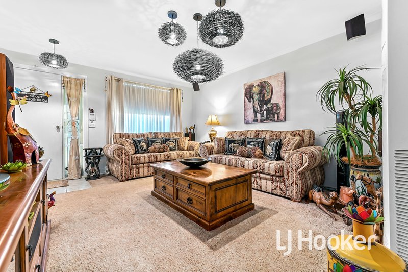 Photo - 1 Pirita Place, Cranbourne West VIC 3977 - Image 2