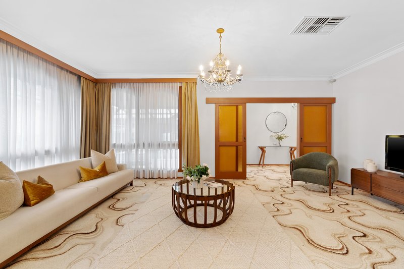 Photo - 1 Poet Road, Bentleigh East VIC 3165 - Image 2