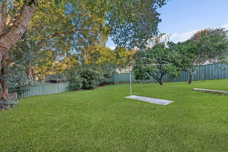Photo - 1 Pooraka Avenue, West Wollongong NSW 2500 - Image 7