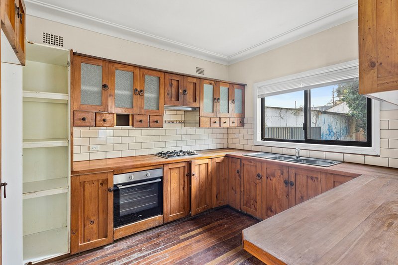 Photo - 1 Porter Street, North Wollongong NSW 2500 - Image 3