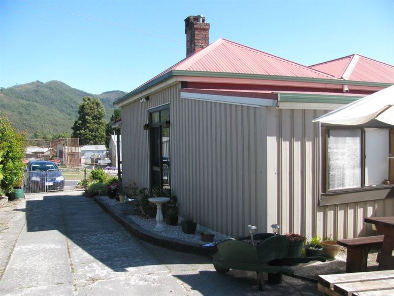 Photo - 1 Primrose Street, Rosebery TAS 7470 - Image 9