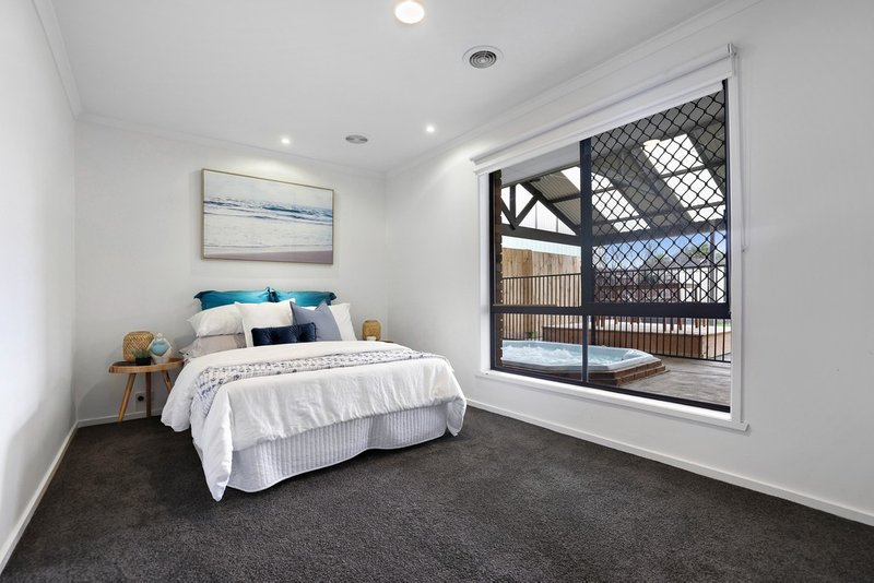 Photo - 1 Queensbury Way, Werribee VIC 3030 - Image 19