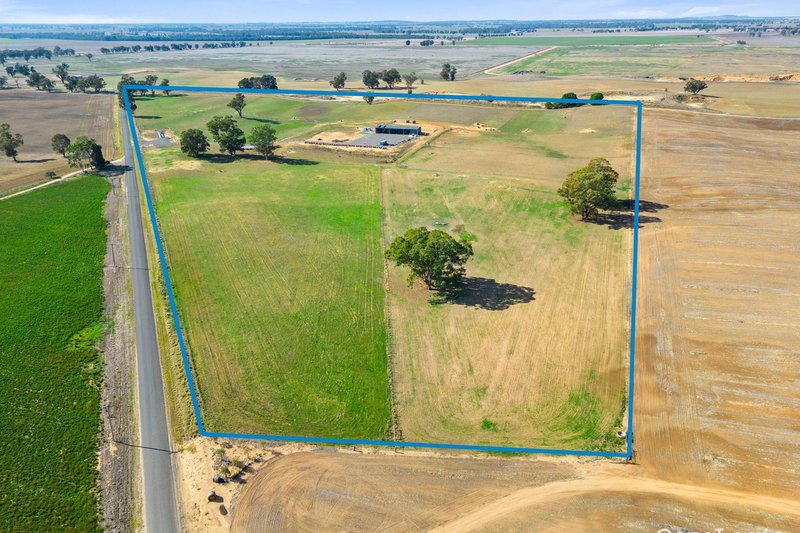 1 Quicks Road, Tocumwal NSW 2714