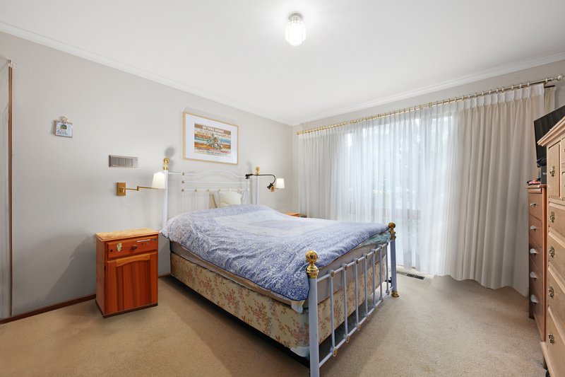 Photo - 1 Ramsay Close, Doncaster East VIC 3109 - Image 11