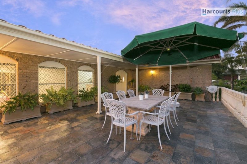 Photo - 1 Ranger Street, Hallett Cove SA 5158 - Image 2