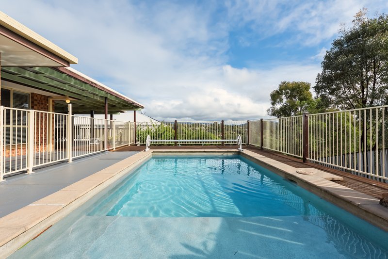 Photo - 1 Rapa Court, Pacific Pines QLD 4211 - Image 2