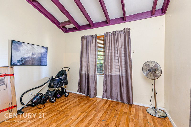 Photo - 1 Ravenhill Road, Thornlie WA 6108 - Image 16