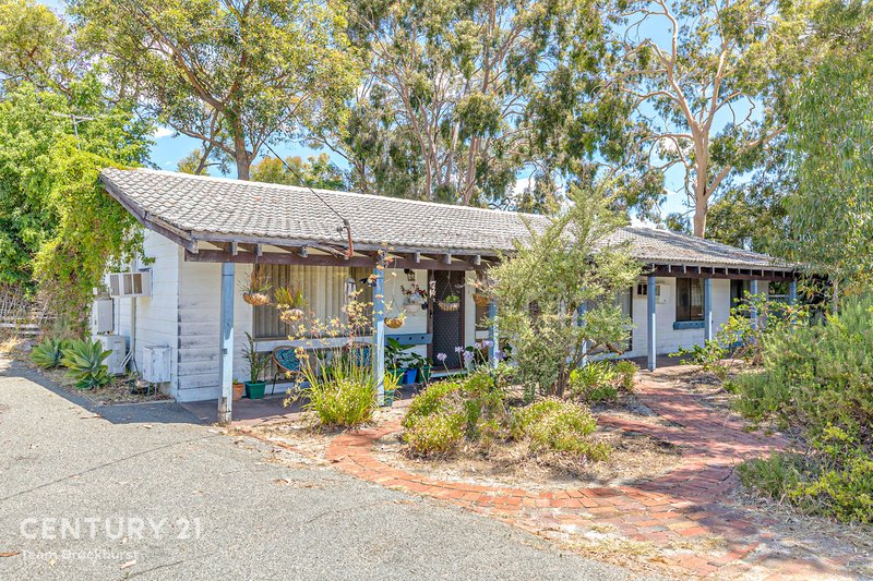 Photo - 1 Ravenhill Road, Thornlie WA 6108 - Image 25