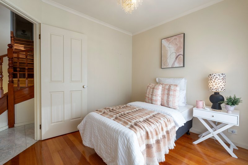 Photo - 1 Reading Close, Roxburgh Park VIC 3064 - Image 12