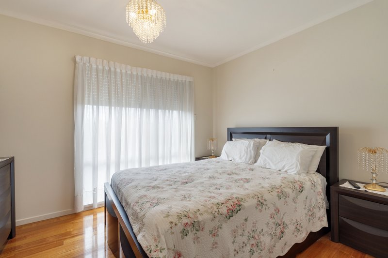 Photo - 1 Reading Close, Roxburgh Park VIC 3064 - Image 18