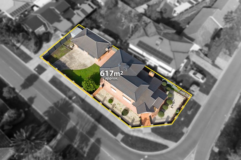 Photo - 1 Reading Close, Roxburgh Park VIC 3064 - Image 22
