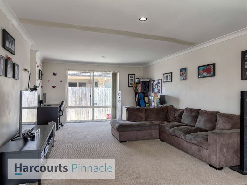 Photo - 1 Redcedar Place, Morayfield QLD 4506 - Image 2