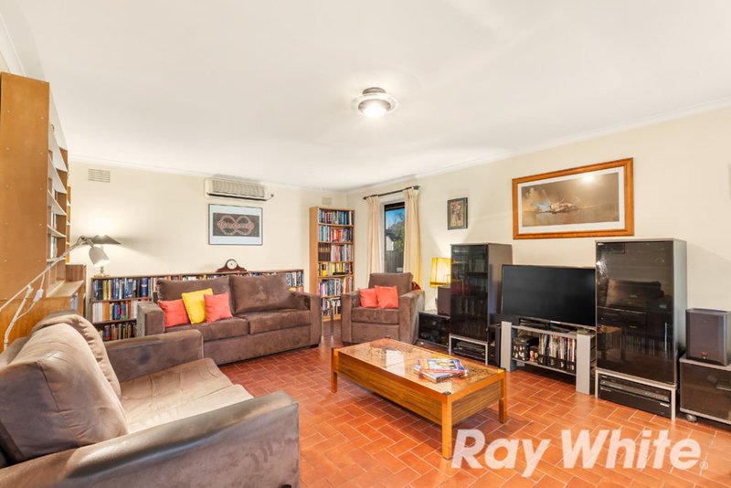 Photo - 1 Redhill Avenue, Burwood East VIC 3151 - Image 5