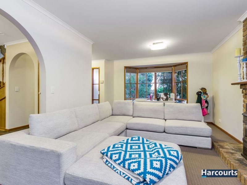 Photo - 1 Reeve Place, Rowville VIC 3178 - Image 3