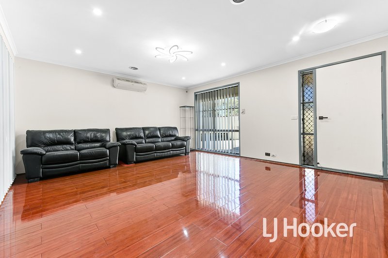 Photo - 1 Reeves Court, Hampton Park VIC 3976 - Image 3