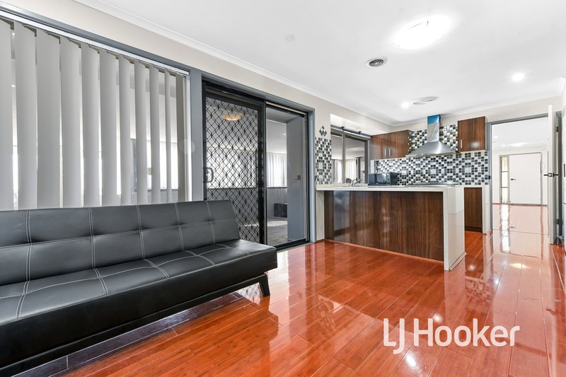 Photo - 1 Reeves Court, Hampton Park VIC 3976 - Image 7