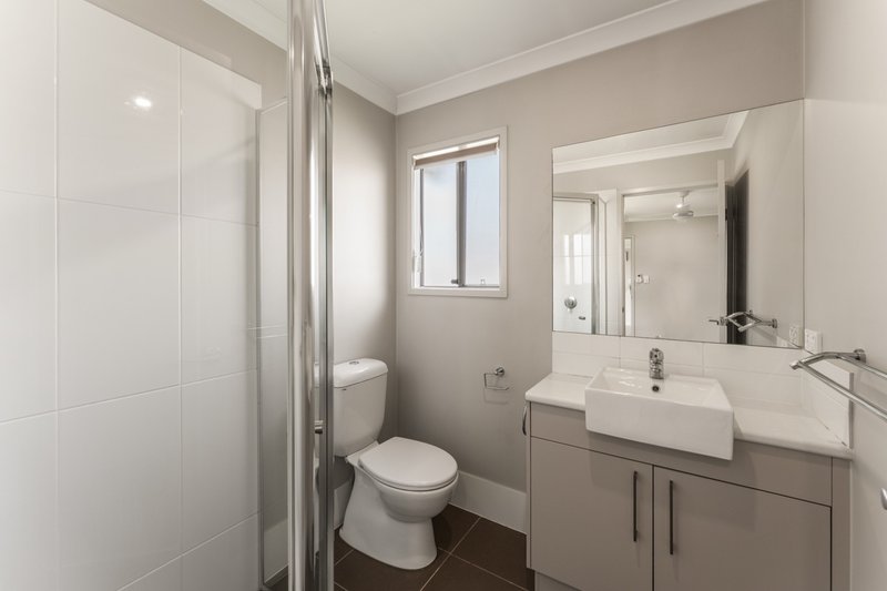Photo - 1 Regatta Circuit, Burpengary QLD 4505 - Image 11