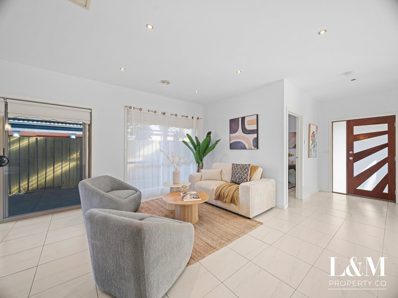 Photo - 1 Regency Road, Roxburgh Park VIC 3064 - Image 5