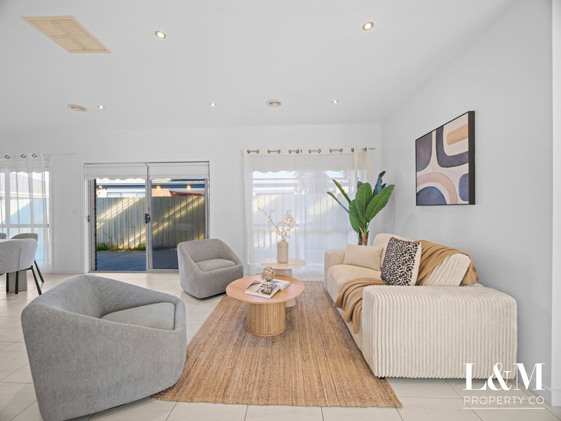 Photo - 1 Regency Road, Roxburgh Park VIC 3064 - Image 6