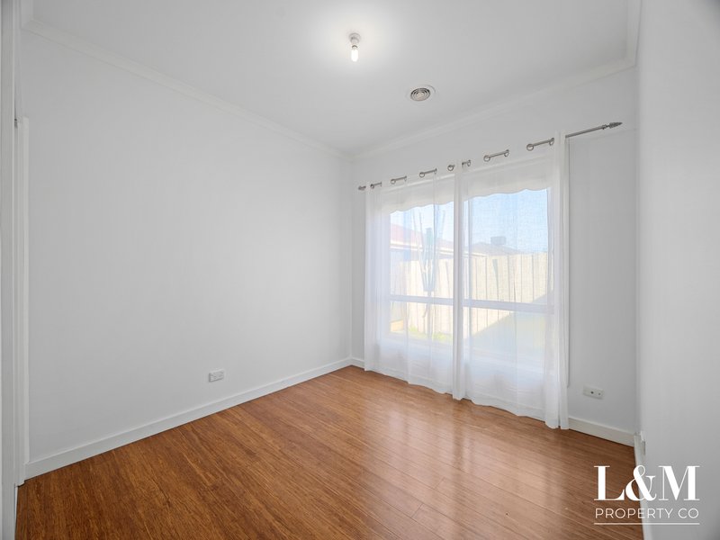 Photo - 1 Regency Road, Roxburgh Park VIC 3064 - Image 13