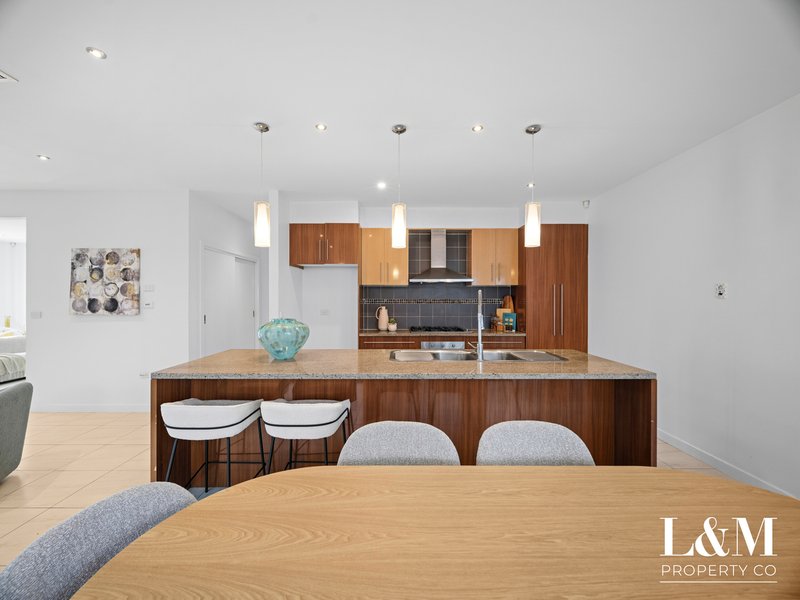 Photo - 1 Regency Road, Roxburgh Park VIC 3064 - Image 16