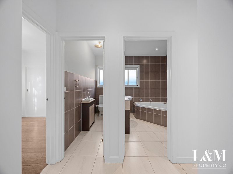 Photo - 1 Regency Road, Roxburgh Park VIC 3064 - Image 21