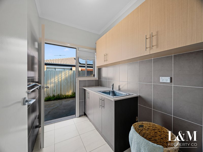 Photo - 1 Regency Road, Roxburgh Park VIC 3064 - Image 24