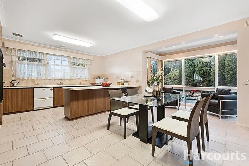 Photo - 1 Reo Court, Glen Waverley VIC 3150 - Image 3