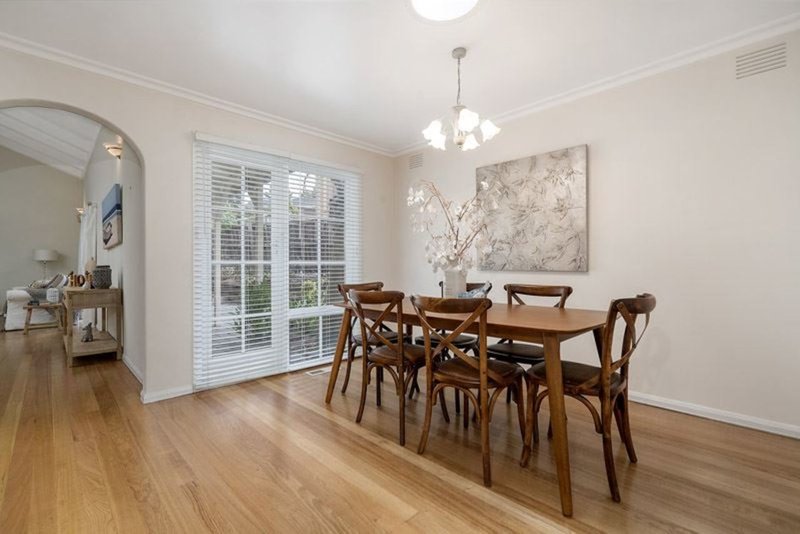 Photo - 1 Rhodes Drive, Glen Waverley VIC 3150 - Image 6