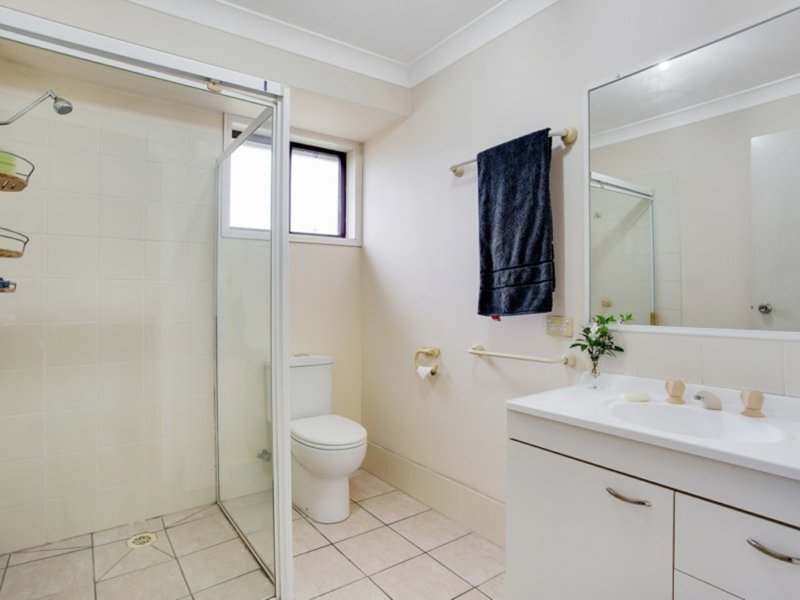 Photo - 1 Richard Crescent, Highland Park QLD 4211 - Image 7