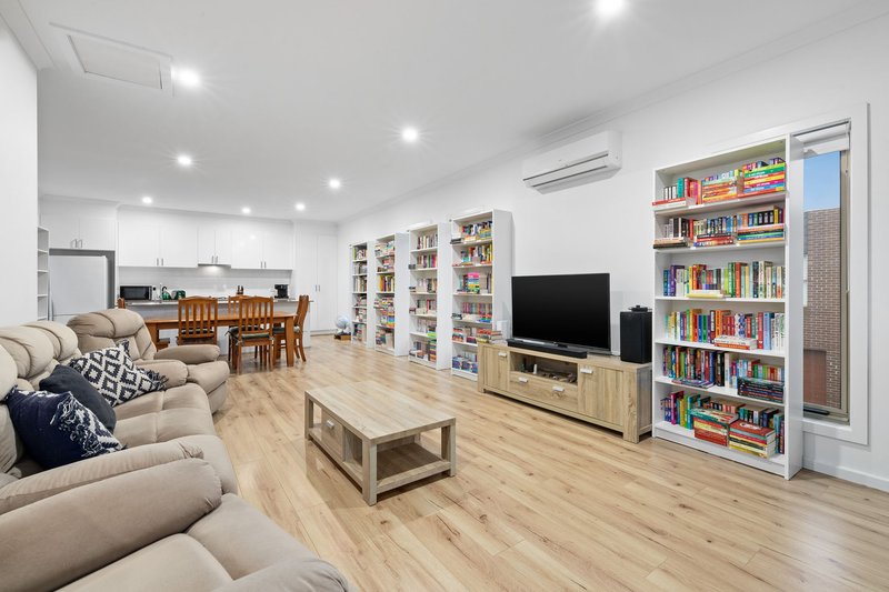 Photo - 1 Richhaven Place, Epping VIC 3076 - Image 2