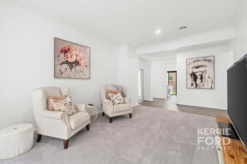 Photo - 1 Rise Boulevard, Traralgon VIC 3844 - Image 10