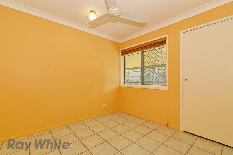 Photo - 1 Riseborough Crescent, Crestmead QLD 4132 - Image 11