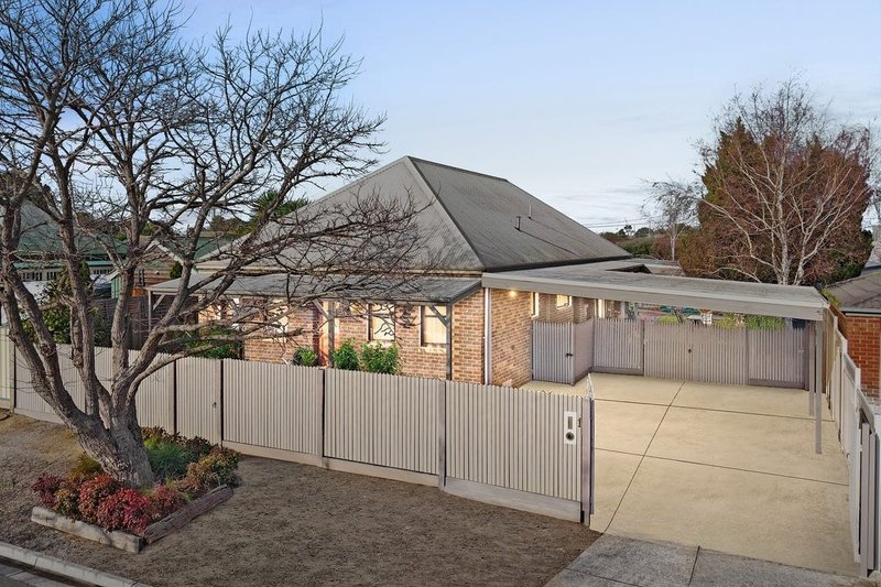Photo - 1 Robinia Grove, Werribee VIC 3030 - Image 1