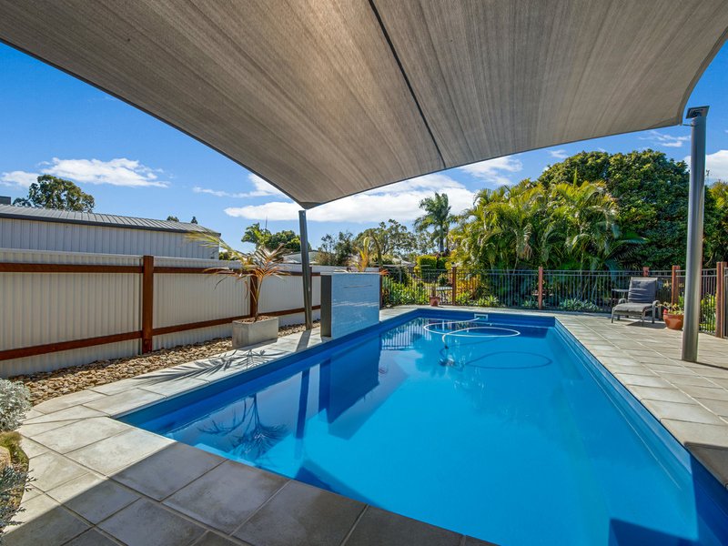 Photo - 1 Ronpen Close, Tannum Sands QLD 4680 - Image 3