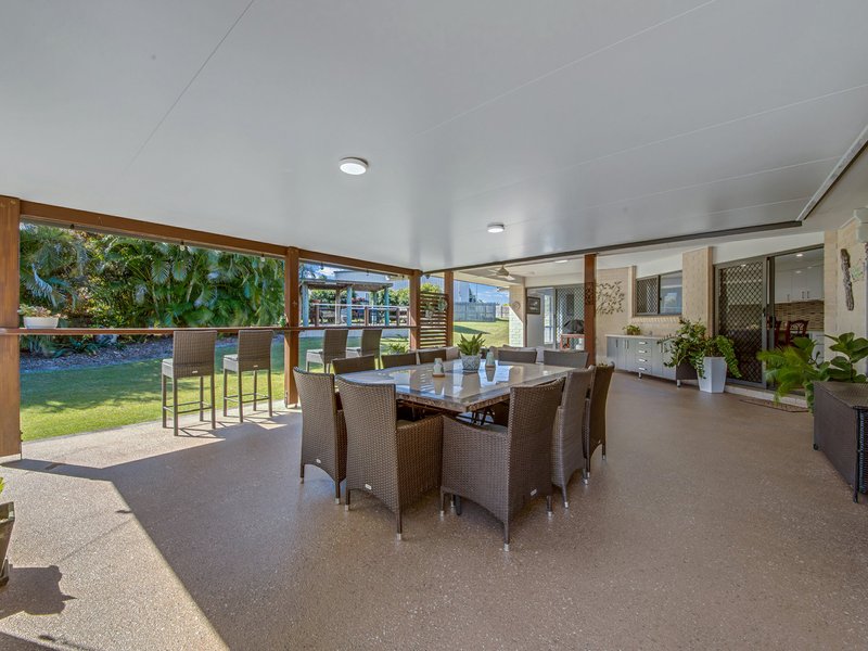 Photo - 1 Ronpen Close, Tannum Sands QLD 4680 - Image 7