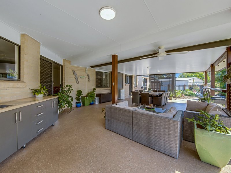 Photo - 1 Ronpen Close, Tannum Sands QLD 4680 - Image 8