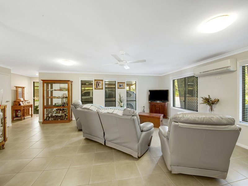 Photo - 1 Ronpen Close, Tannum Sands QLD 4680 - Image 12