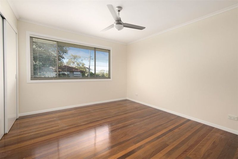 Photo - 1 Ronson Street, Durack QLD 4077 - Image 9