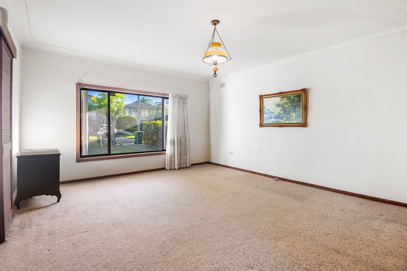 Photo - 1 Roseanne Avenue, Roselands NSW 2196 - Image 13