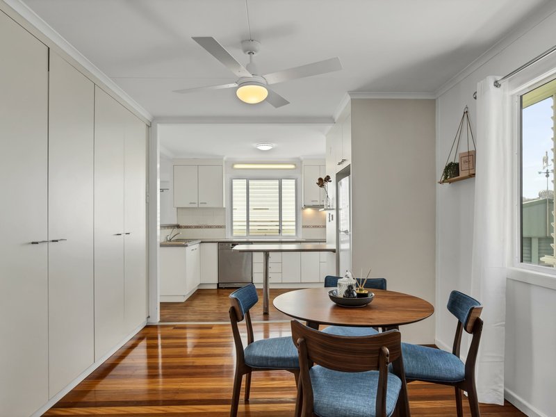 Photo - 1 Rosedene Street, Manly West QLD 4179 - Image 6