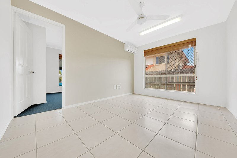 Photo - 1 Rothbury Place, New Auckland QLD 4680 - Image 6