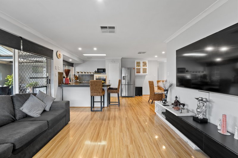 Photo - 1 Rothesay Court, Cooloongup WA 6168 - Image 15