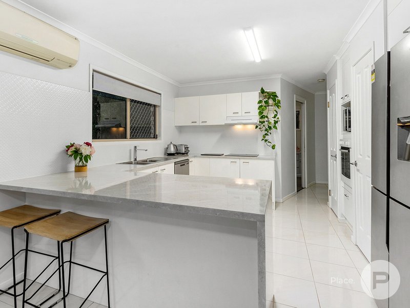 Photo - 1 Rothschild Street, Eatons Hill QLD 4037 - Image 6