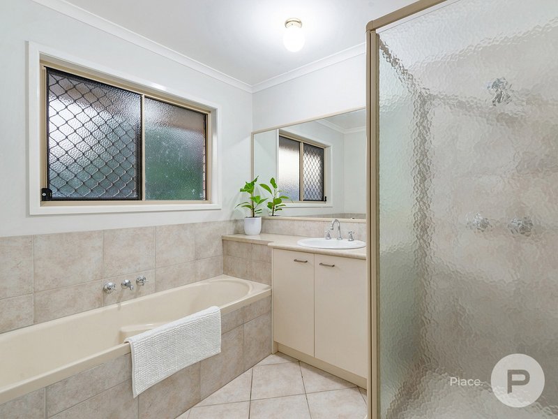 Photo - 1 Rothschild Street, Eatons Hill QLD 4037 - Image 10