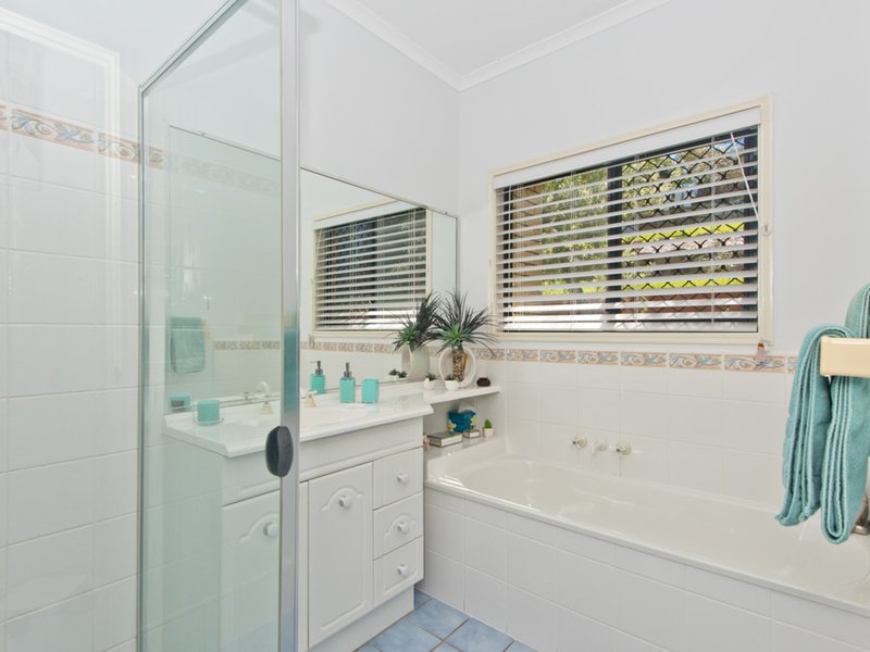 Photo - 1 Roundelay Court, Eatons Hill QLD 4037 - Image 9